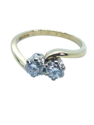 750/18k gold ring with 0.50 ct diamonds, certificate