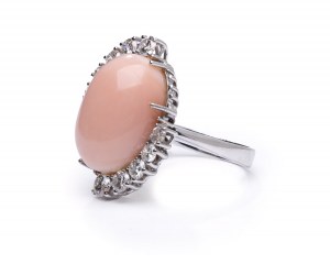 Ring with coral and diamonds, 1970s.
