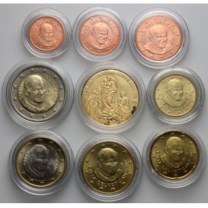 Vatican, 2012 Set of 8 Coins and Gold Medal, 1/10 Oz Au999