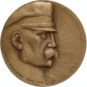 PRL, medal z 1988 roku, 70. rocznica Odzyskania Niepodległości