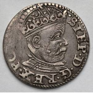 Stefan Batory, Trojak Ryga 1585 - zdobiony czepiec - TRI