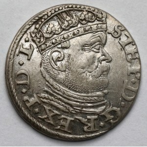 Stefan Batory, Trojak Ryga 1586 - duża głowa, rozetki
