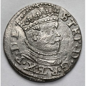 Stefan Batory, Trojak Ryga 1586 - mała głowa - niecentryczny kabłąk