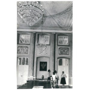 GUŁTOWY. Sala pałacowa.