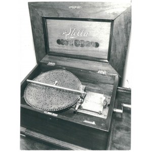 MANIECZKI. Musée Józef Wybicki, gramophone, 1993.