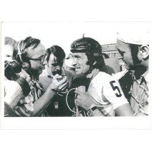 MIEROVÉ PRETEKY, 1976.