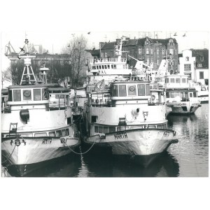 GDAŃSK: Schiffe der Weißen Flotte vor Anker auf der Motława, 1991.