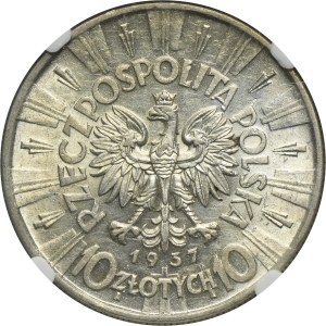 Pilsudski, 10 gold 1937 - NGC AU55