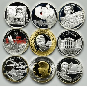 Set, 10 gold 2009 (9 pieces).