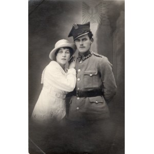 II RP - Łowicz Zdjęcie Wojna Polsko-Bolszewicka Kapral w Rogatywce wz.19 z Małżonką