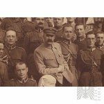 [AUTOGRAF PIŁSUDSKIEGO] II RP Fotografia Józefa Piłsudskiego w Otoczeniu Oficerów Karol Pęcherski. Belweder Warszawa