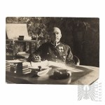 II RP Cabinet Photograph of a Lieutenant Colonel (?).