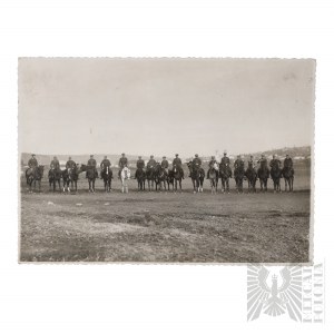 II RP Kawaleria Duża Fotografia Grupa Oficerów (Sportowcy)? Trembowla