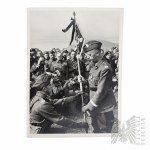 PSZnZ Press Photo of Commander-in-Chief Wladyslaw Sikorski Presenting the Banner to the 1st Reconnaissance Regiment.