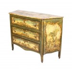 Commode italienne laquée Louis XV