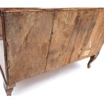 Italian chest of drawers in walnut, Louis XV