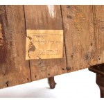 Italian chest of drawers in walnut, Louis XV