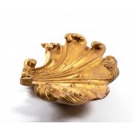 Italian gilded wood decoration with shell motif