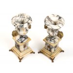 Paire de petits vases italiens en marbre Gran Tour
