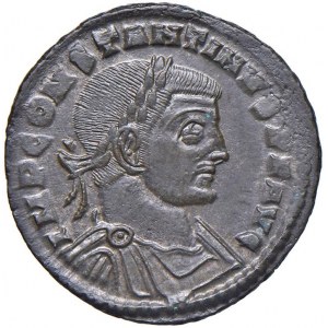 Costantino I (306-337) Follis (Siscia) Busto drappeggiato e ...