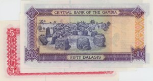 GAMBIA lot of 3 banknotes: 5 Dalasis 1987 pick#9a + 5 Dala...