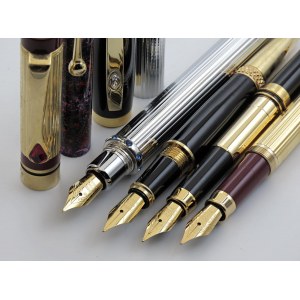 SWAROVSKI CRYSTAL- Penne/GIoielli- Collezione Hachette. Lott...