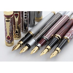 SWAROVSKI CRYSTAL- Stylos/Crayons- Collection Hachette. Lott...