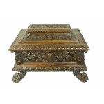 Modèle de coffre d'urne sculptée