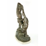 Sculpture en bronze représentant Hercule et Lica sur une base en marbre