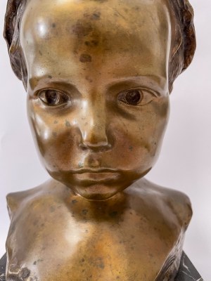 Giovanni De Martino (Neapol, 1870 - Neapol, 1935), rzeźba z brązu przedstawiająca dziecko w kapeluszu