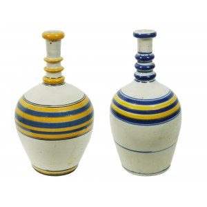 Ensemble de deux bouteilles en majolique avec cercles concentriques