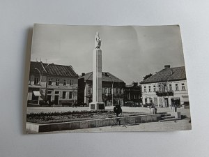 POHLEDNICE PRL BOCHNIA MARKET WITH KAZIMIERZ WIELKI MONUMENT, MALÁ EDICE