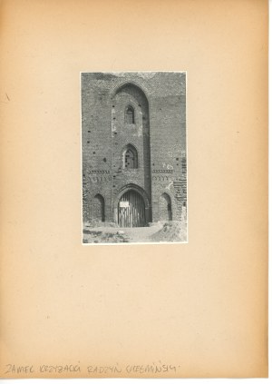 Radzyń Chełmiński - Teutonic Castle. Two photographs (505)