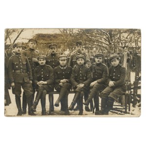 Żołnierze z ciekawymi orłami, 1919 r. (973)