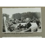 Album foto po gen. Florianie Grabczyńskim, wręczenie sztandaru 8 PAC w Toruniu (840)