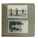 Album foto po gen. Florianie Grabczyńskim, wręczenie sztandaru 8 PAC w Toruniu (840)