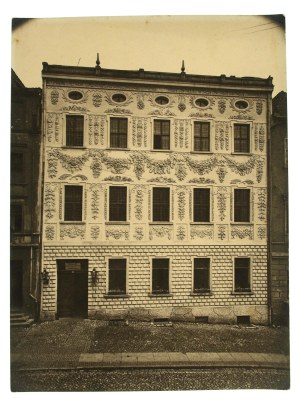 Torun - Photograph of a tenement house in Torun. Photo by Franciszek Jakowczyk (943)