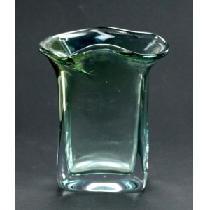 Maria Veltuzen-Nagrabecka, Vase (383)