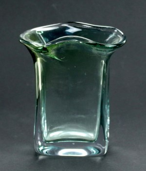 Maria Veltuzen-Nagrabecka, Vase (383)