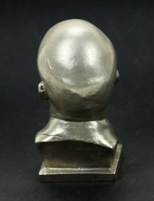 Vladimir Lenin, bust, 1986 (675)