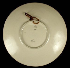 Large plate, portrait of a woman, Germany, Mettlach, 1894 (916)