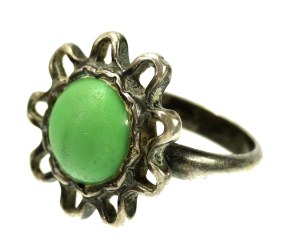Ring with green stone, Jadwiga and Jerzy Zaremski (109)