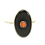 Ring with coral and onyx. Glass, Sopot (115)