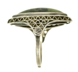 Ring with green stone, Imago Artis (125)