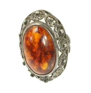 Ring with amber, Cracovian silver sample (126)
