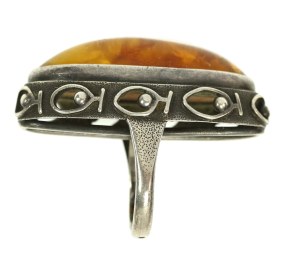 Ring with fish motif and amber, ORNO (144)