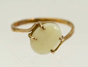 Opal ring, A.K. Gold (217)