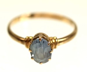Topaz ring. Gold (218)