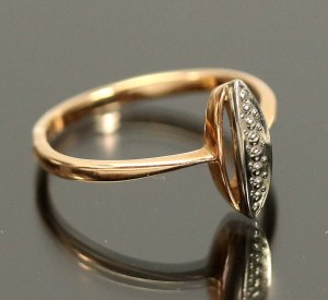 Artistic ring. Gold (219)