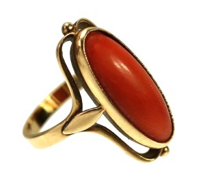 Ring with coral, WARMET. Gold (226)